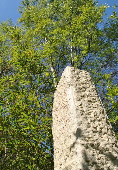 Steinstele Sandstein Gedenkstele, www.memoria-stein.de  